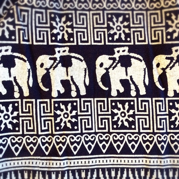 🐘 BOHO Elephant Pattern Top 🐘 - Picture 5 of 8